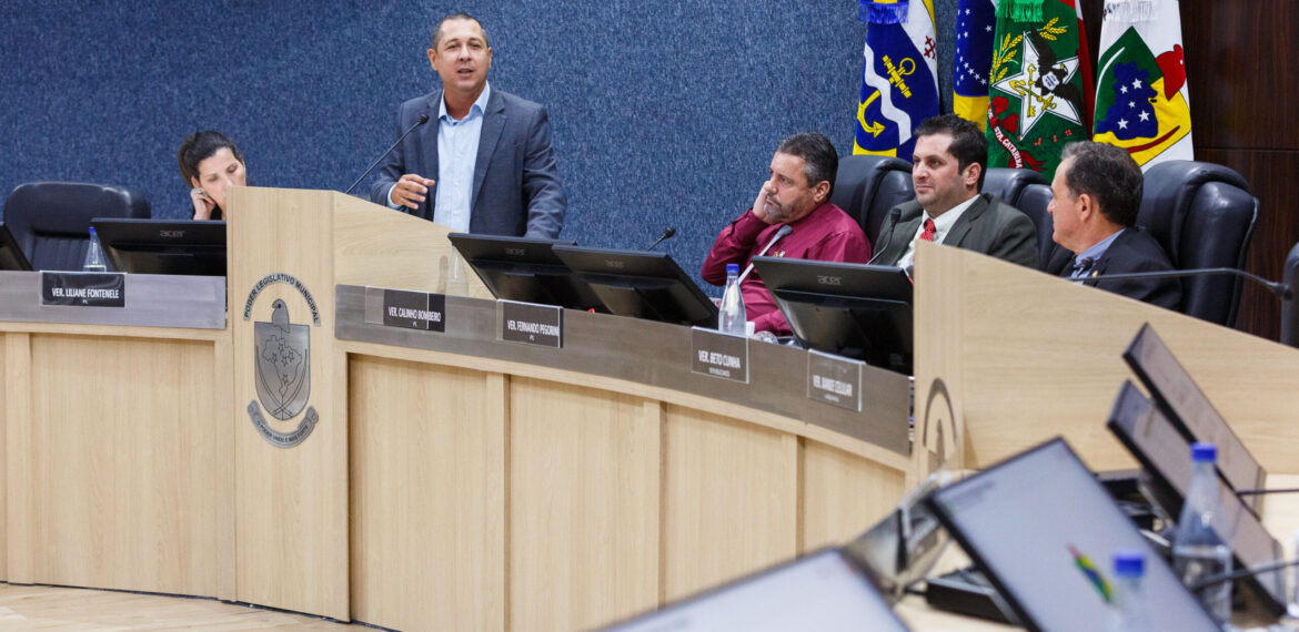 [18ª Sessão Ordinária] Aprovados três requerimentos direcionados ao Executivo MunicipalQuestionamentos são sobre transporte escolar, piso da enfermagem e acolhimento de idosos.